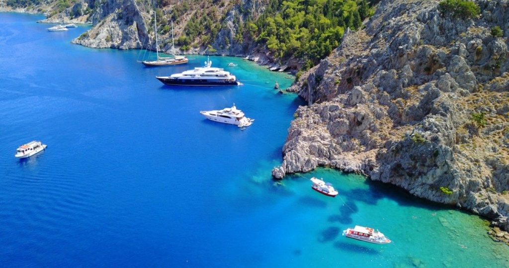 AFFILIATE 10 Most Unique Cruises In Greece